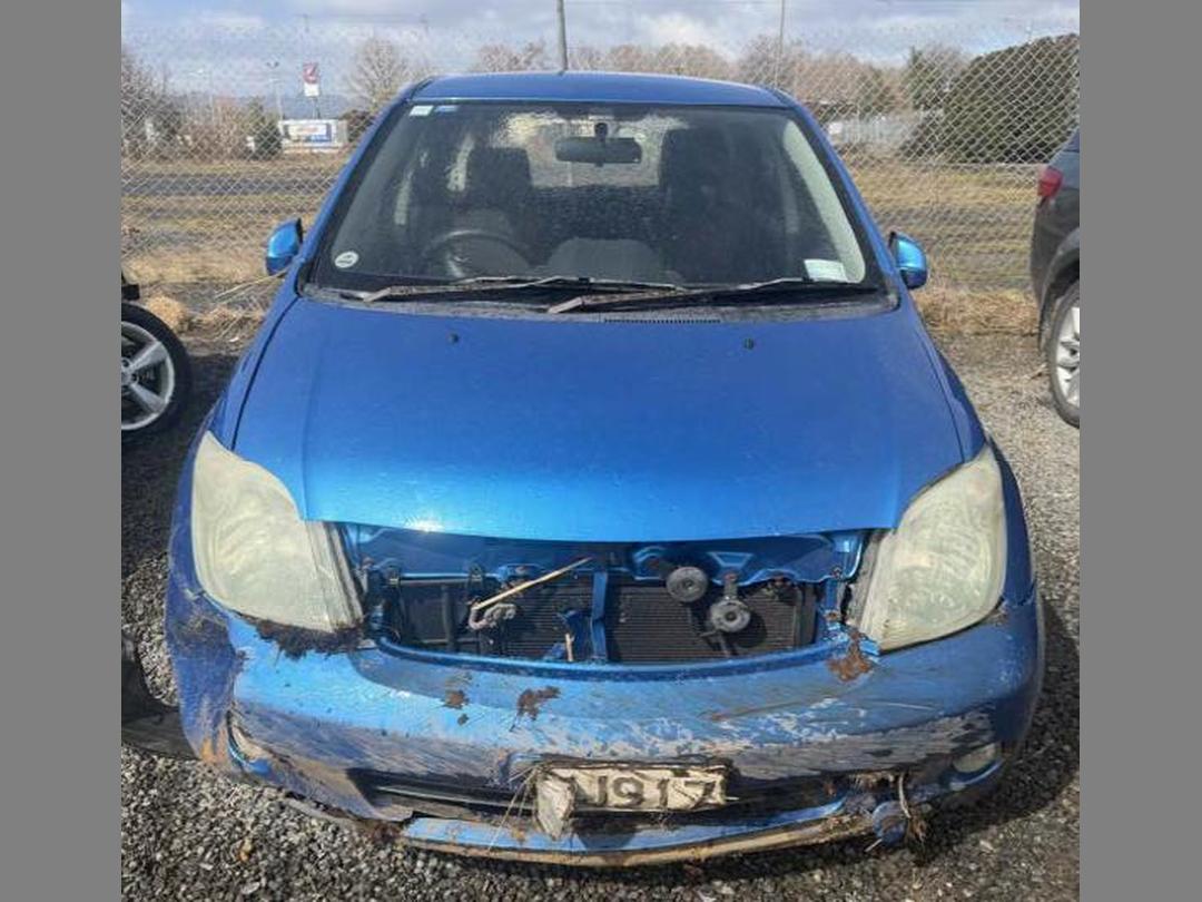 Photo '19' of Toyota IST Photo '19' of Toyota IST