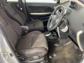Photo '16' of Toyota IST
