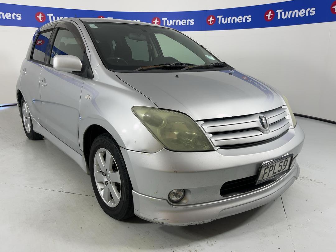 Photo '1' of Toyota IST