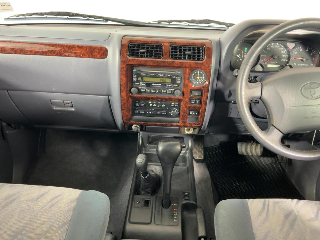 Photo '18' of Toyota Landcruiser Prado