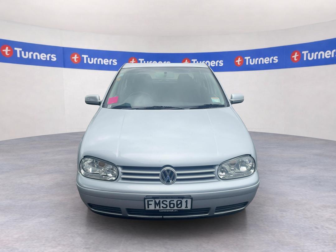 Photo '2' of Volkswagen Golf Photo '2' of Volkswagen Golf