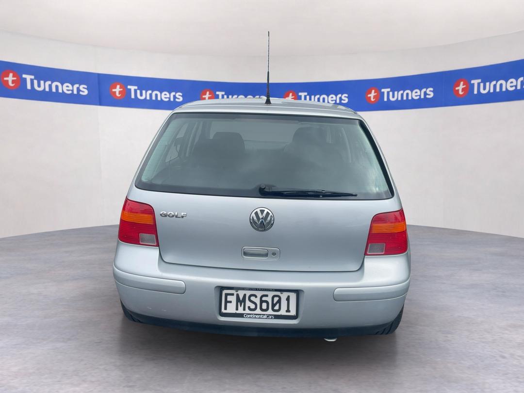 Photo '5' of Volkswagen Golf Photo '5' of Volkswagen Golf
