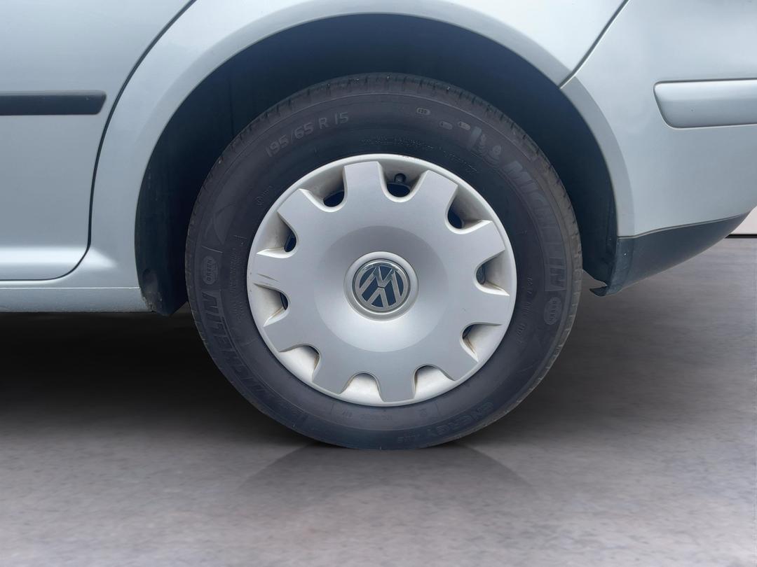 Photo '9' of Volkswagen Golf Photo '9' of Volkswagen Golf