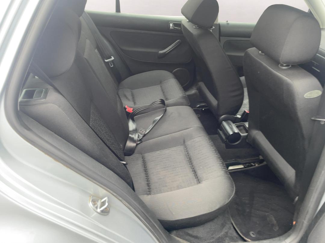 Photo '18' of Volkswagen Golf Photo '18' of Volkswagen Golf
