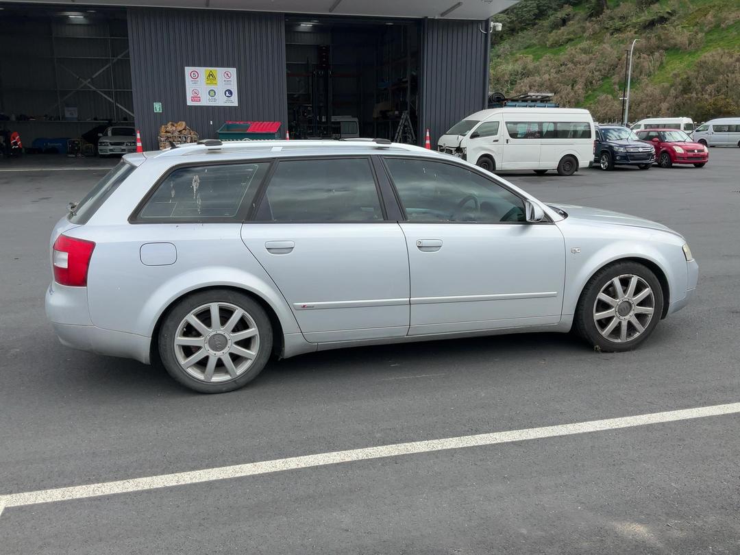 Photo '8' of Audi A4 Avant 2.0 Photo '8' of Audi A4 Avant 2.0