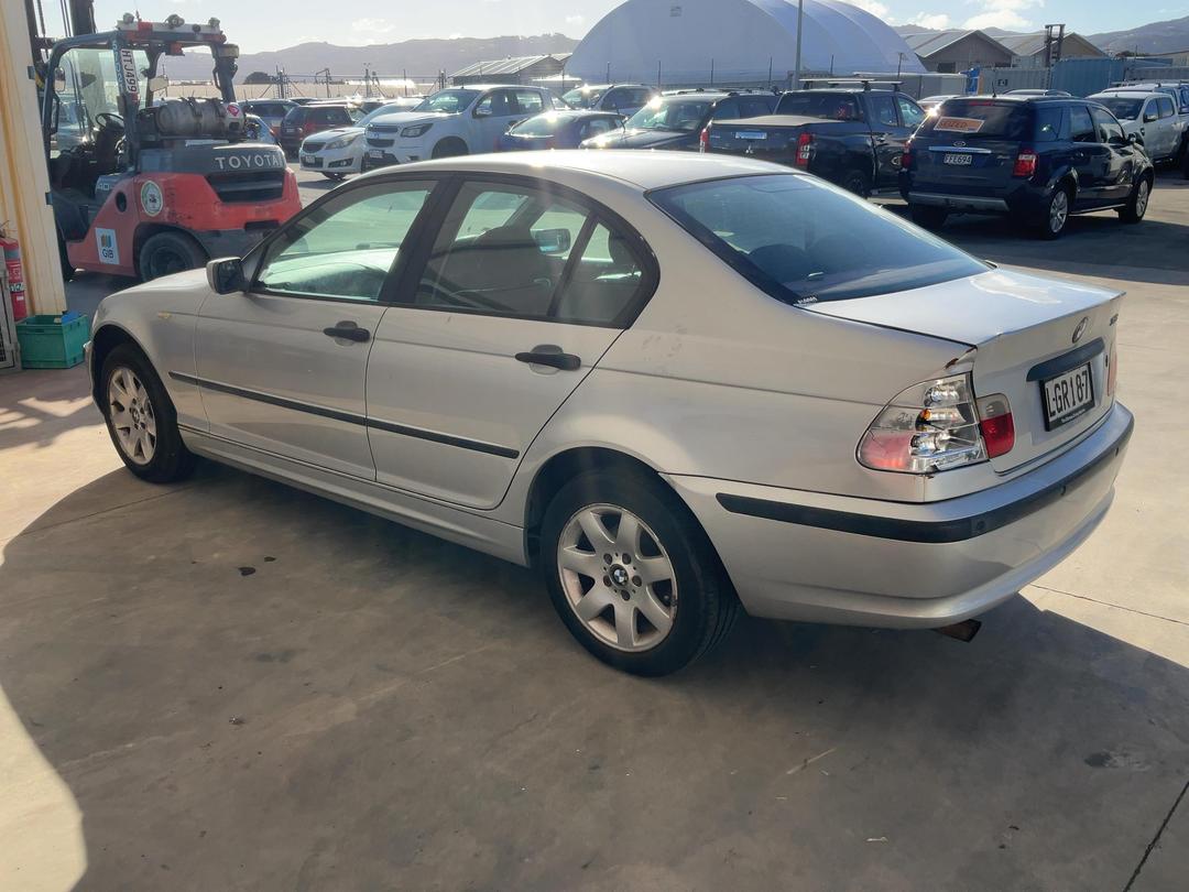Photo '5' of BMW 3 Series 318I E46 Photo '5' of BMW 3 Series 318I E46