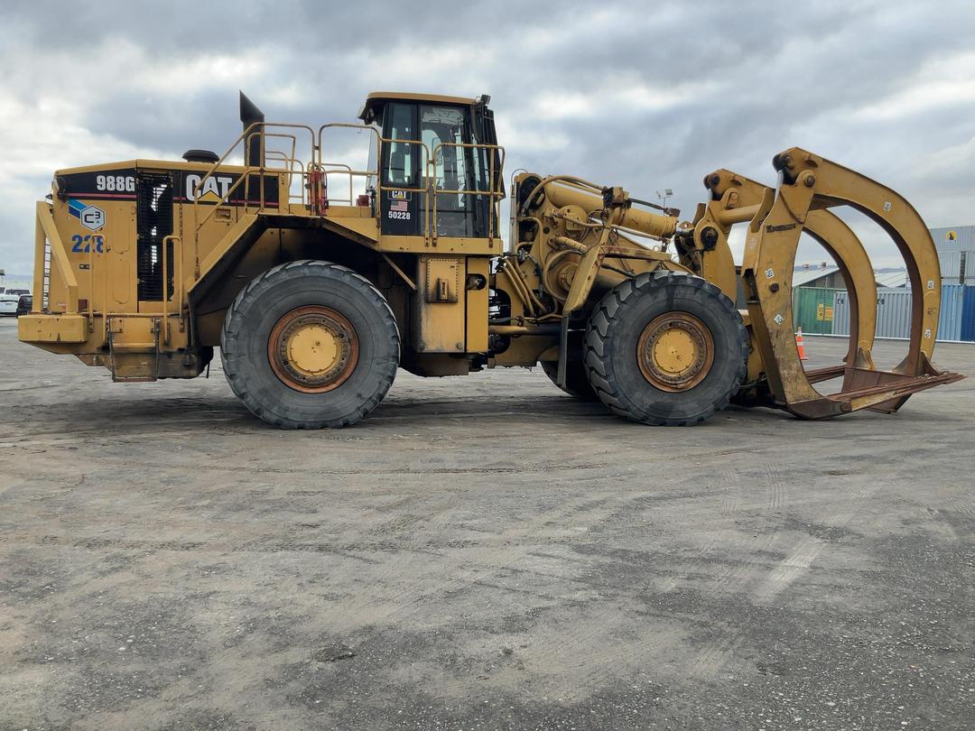 Photo '3' of Caterpillar 988G Log Loader