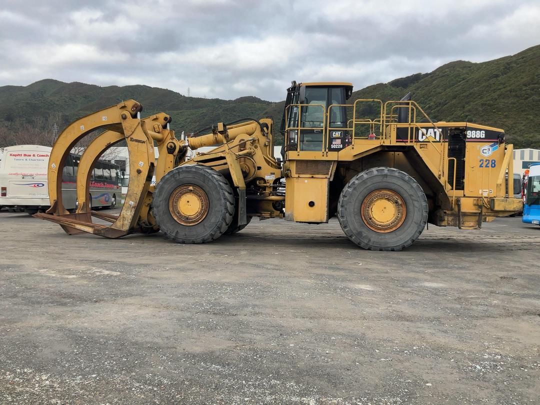 Photo '8' of Caterpillar 988G Log Loader