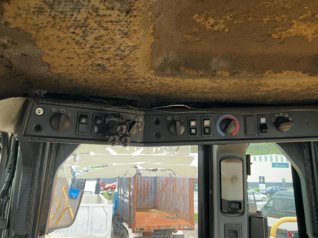 Photo '18' of Caterpillar 988G Log Loader