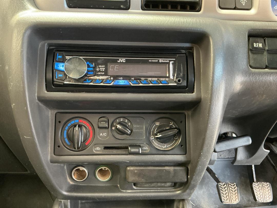 Photo '18' of Ford Courier