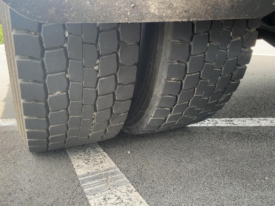 Photo '41' of Hino FD 1JLAG-HAU Curtainsider