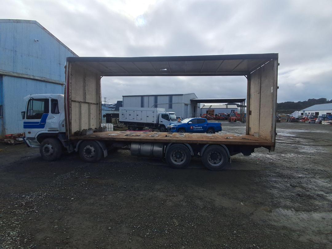 Photo '7' of Hino FY FYIKUL Curtainsider