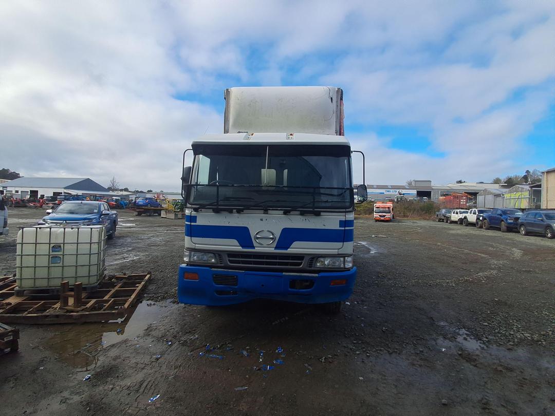Photo '9' of Hino FY FYIKUL Curtainsider