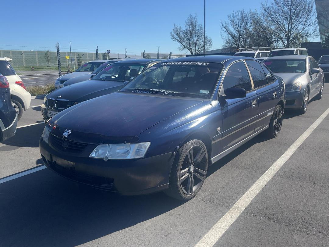 Photo '3' of Holden Commodore Equipe V6 Photo '3' of Holden Commodore Equipe V6