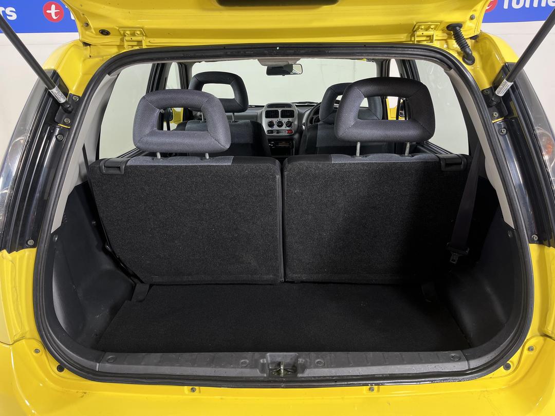 Photo '14' of Holden Cruze