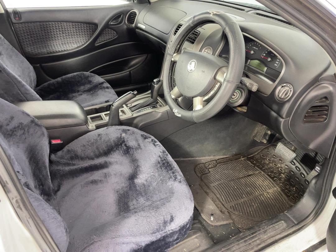 Photo '16' of Holden UTE