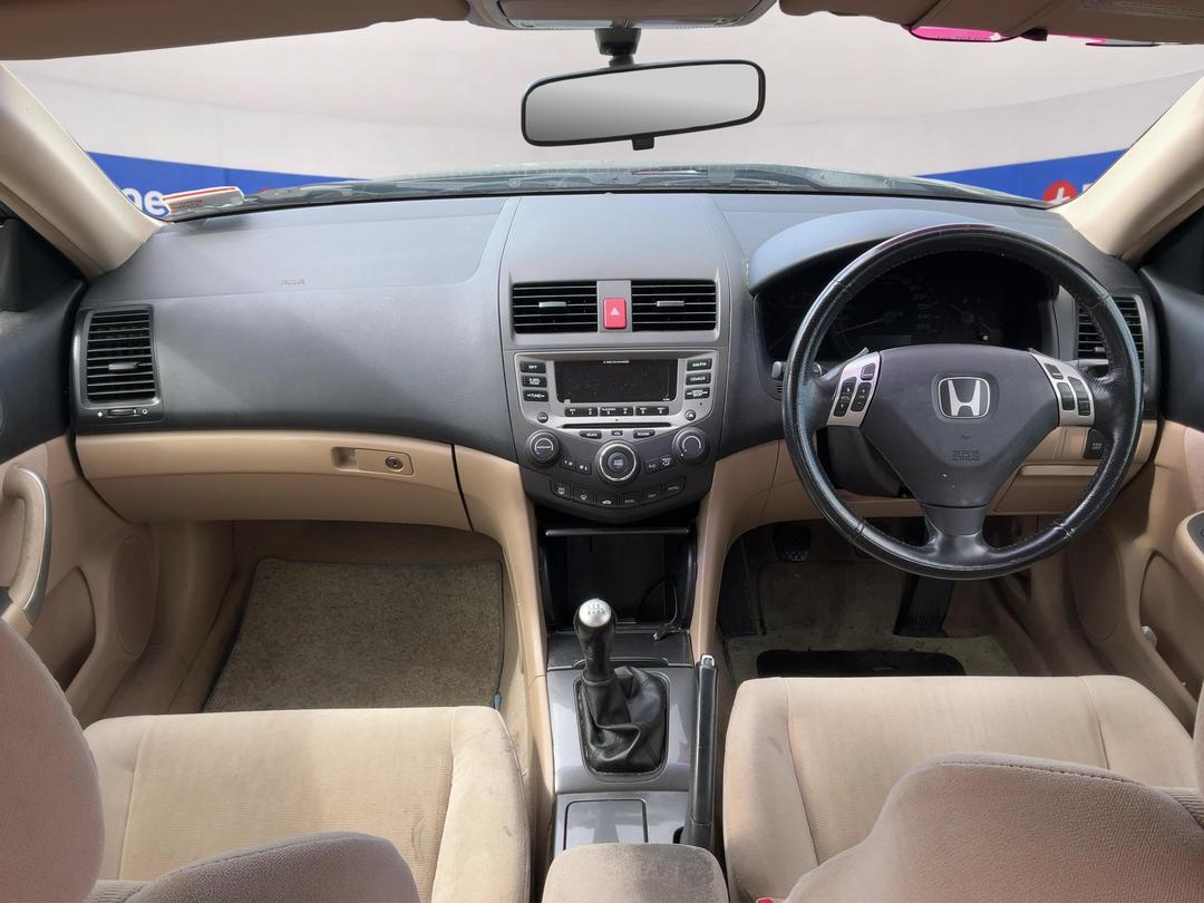 Photo '10' of Honda Accord Euro Photo '10' of Honda Accord Euro