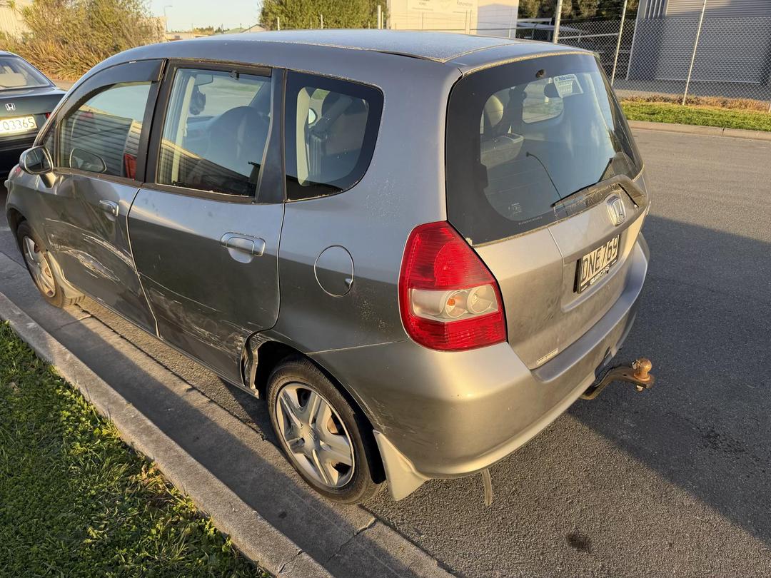 Photo '3' of Honda FIT Photo '3' of Honda FIT