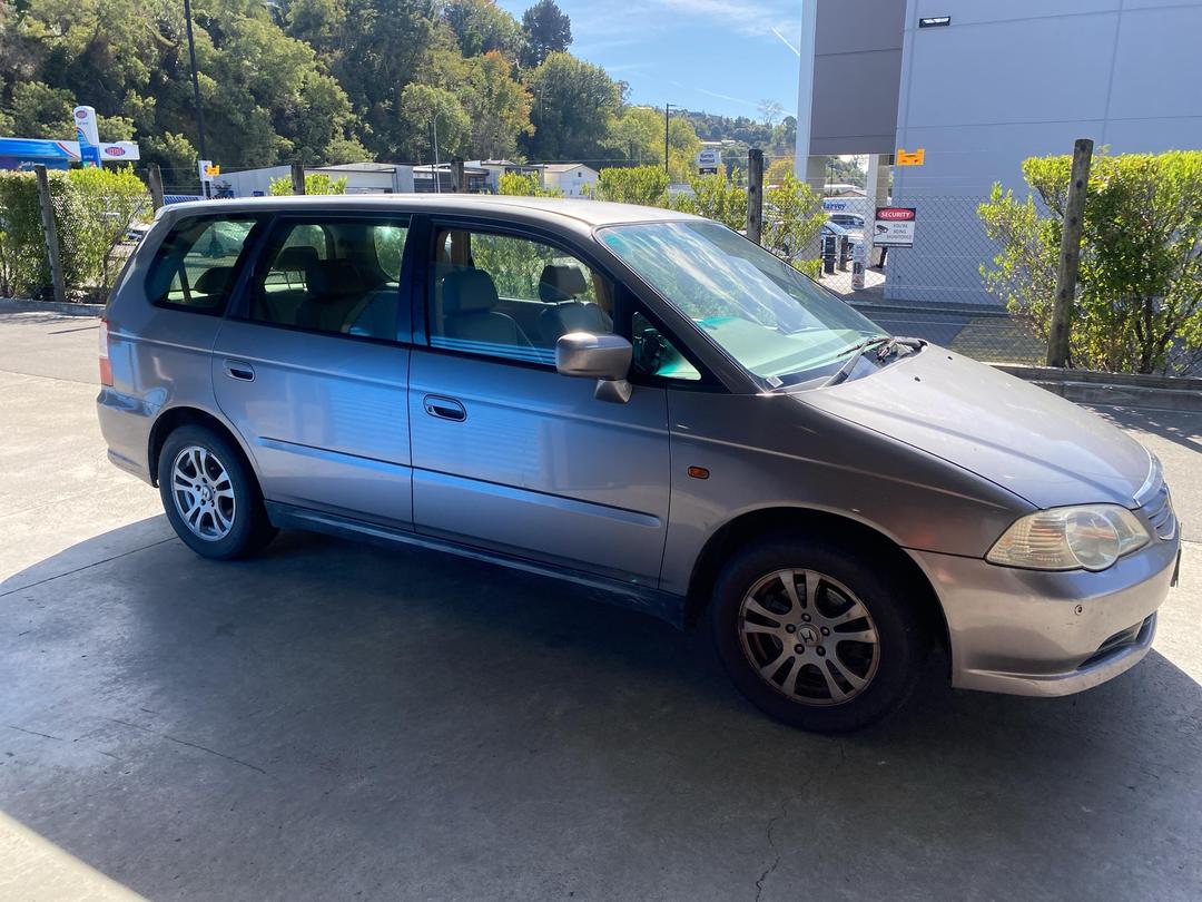 Photo '8' of Honda Odyssey