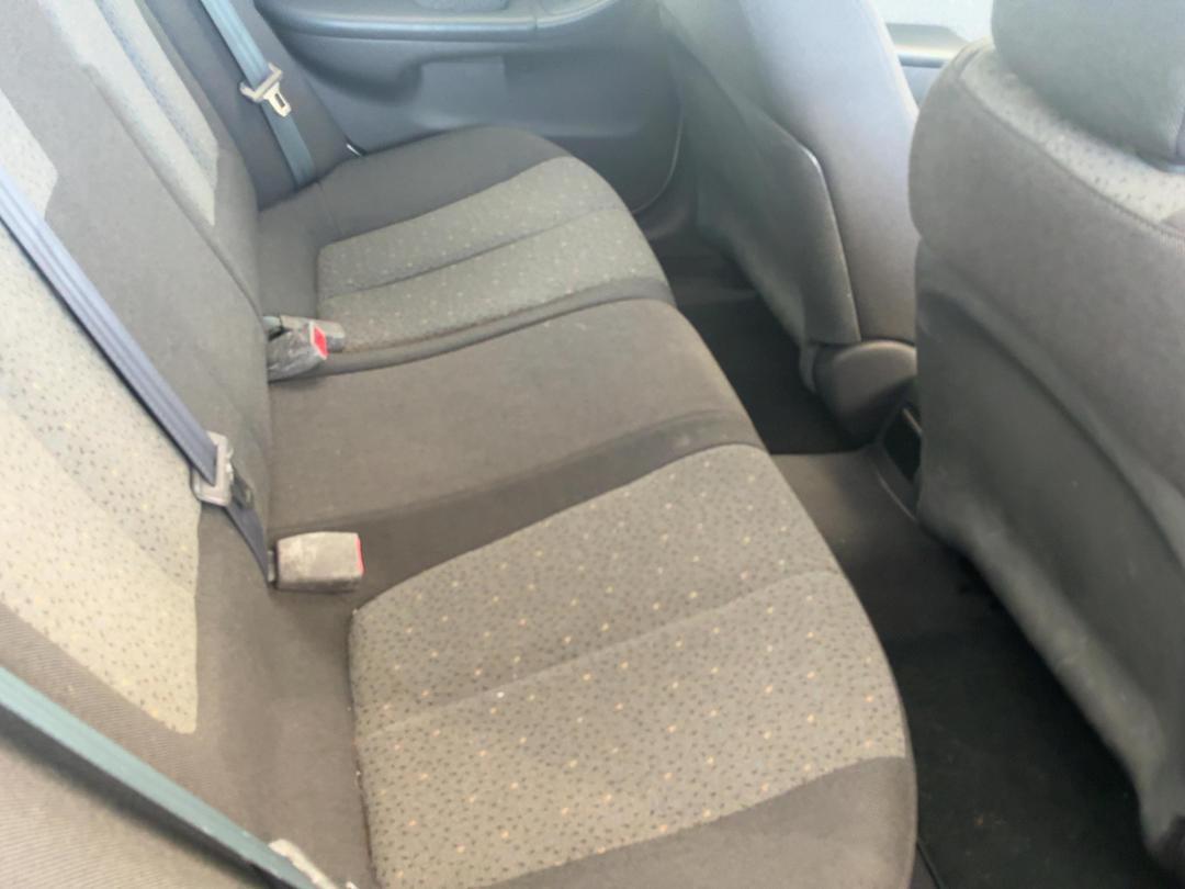 Photo '8' of Hyundai Elantra GL Photo '8' of Hyundai Elantra GL