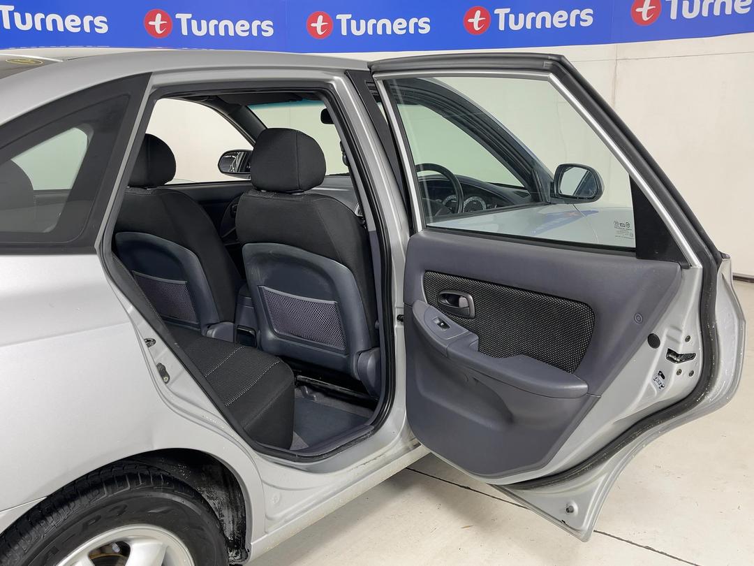 Photo '19' of Hyundai Elantra