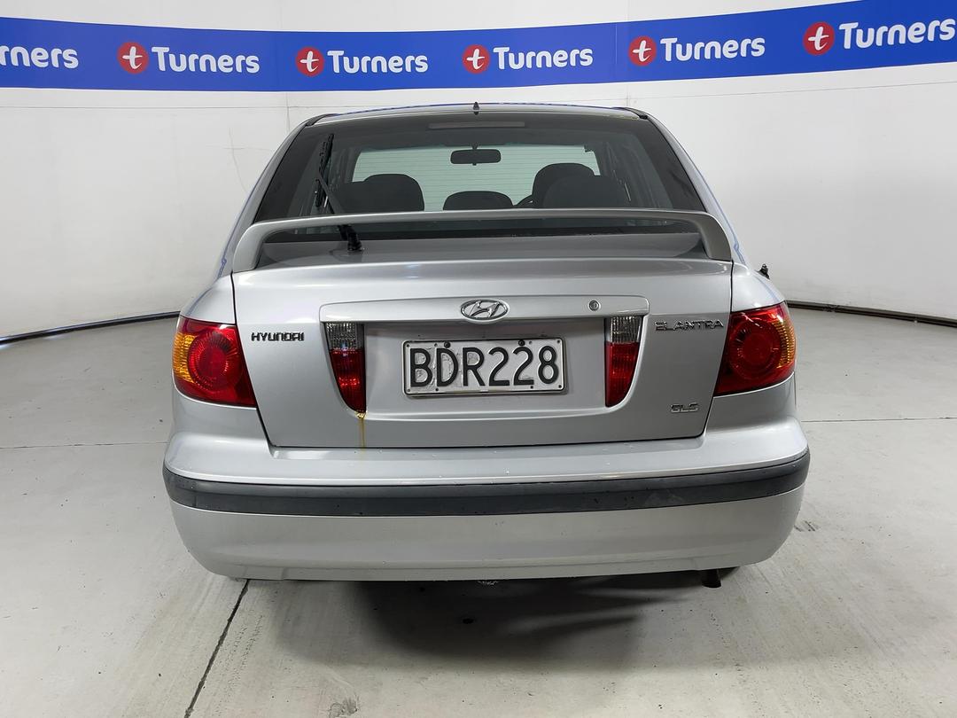 Photo '6' of Hyundai Elantra