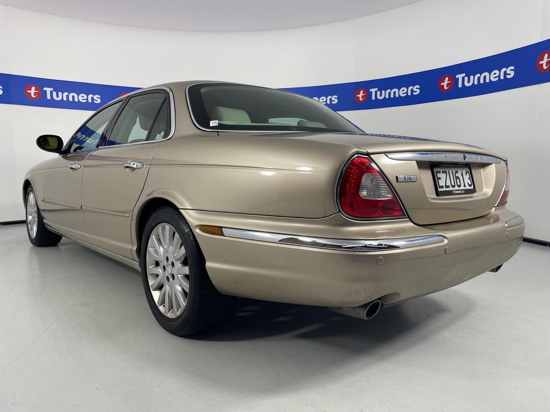 Photo '5' of Jaguar XJ6