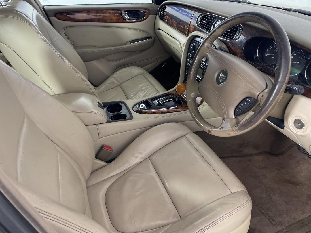 Photo '16' of Jaguar XJ6