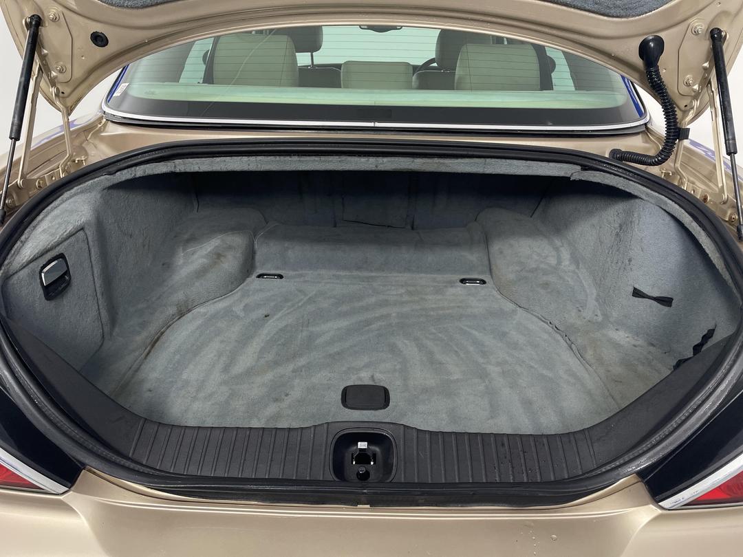 Photo '14' of Jaguar XJ6