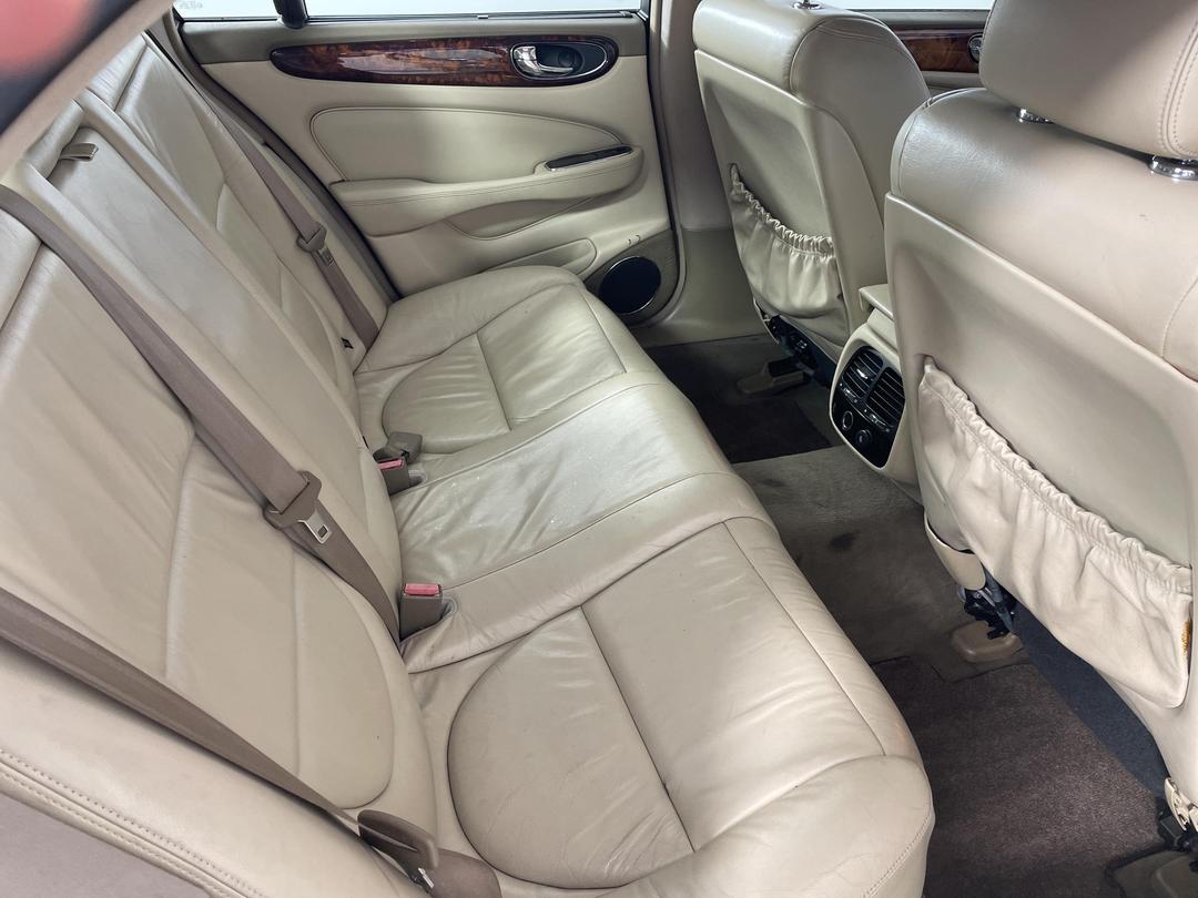 Photo '20' of Jaguar XJ6