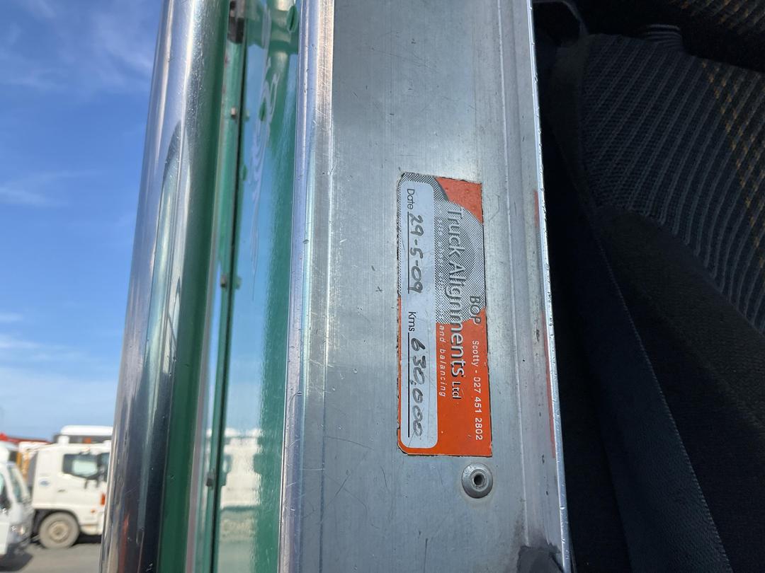 Photo '35' of Kenworth K104 Curtainsider