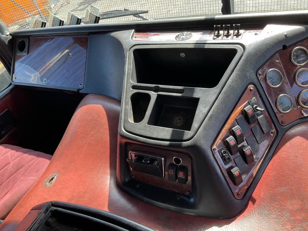 Photo '18' of Kenworth K104 Curtainsider