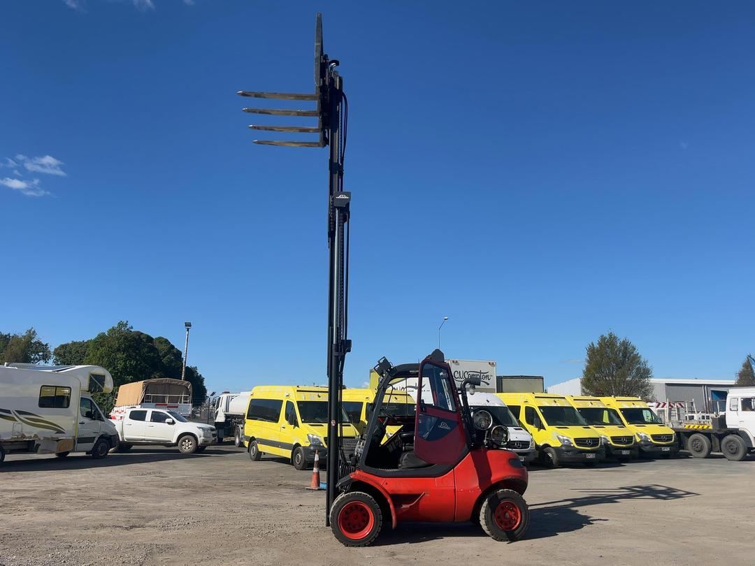 Photo '11' of Linde H45 Forklift
