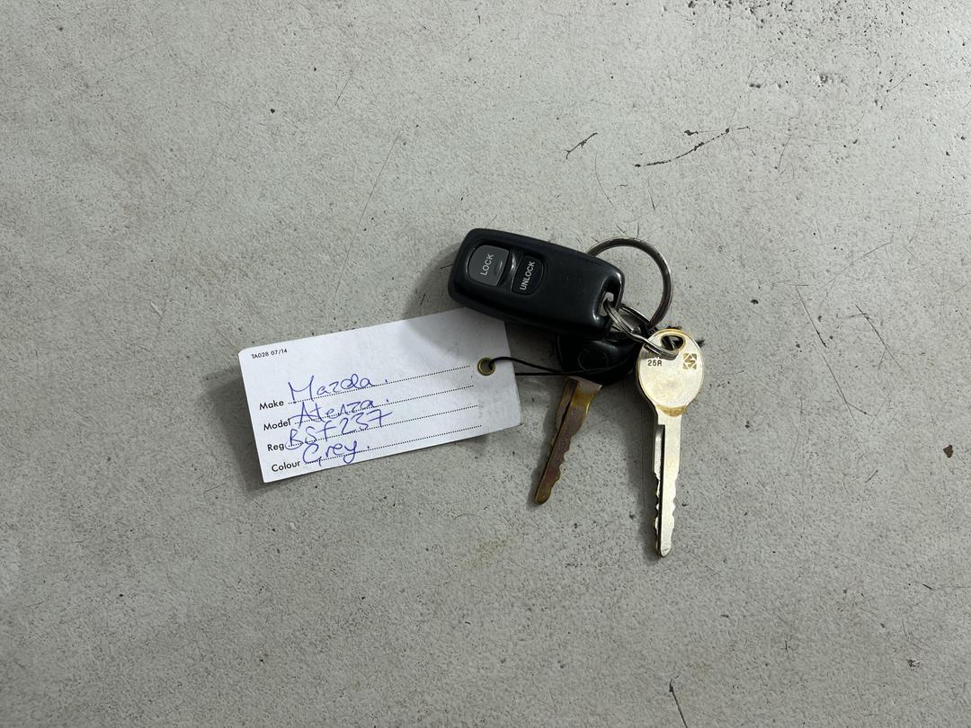 Photo '22' of Mazda Atenza