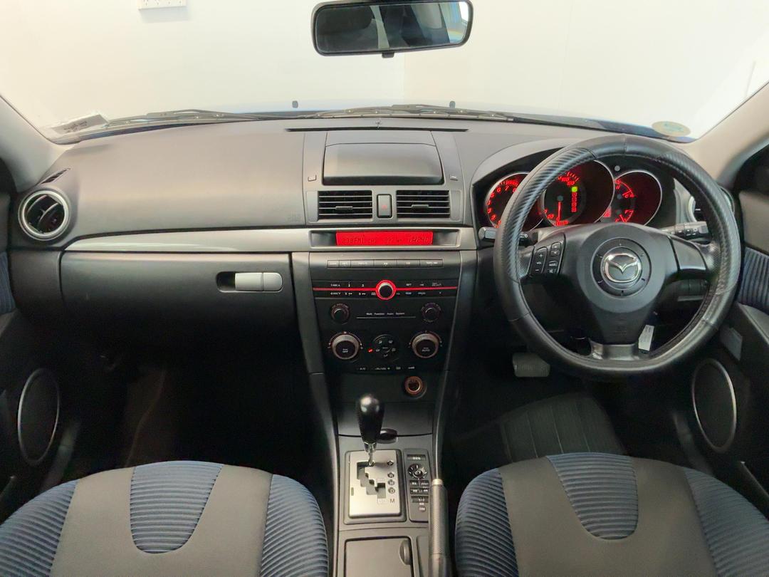 Photo '17' of Mazda Axela