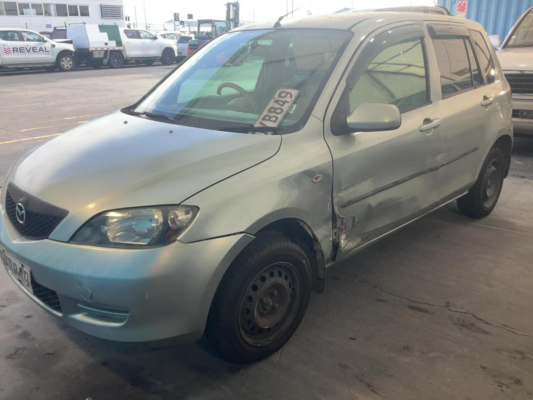 Photo '3' of Mazda Demio