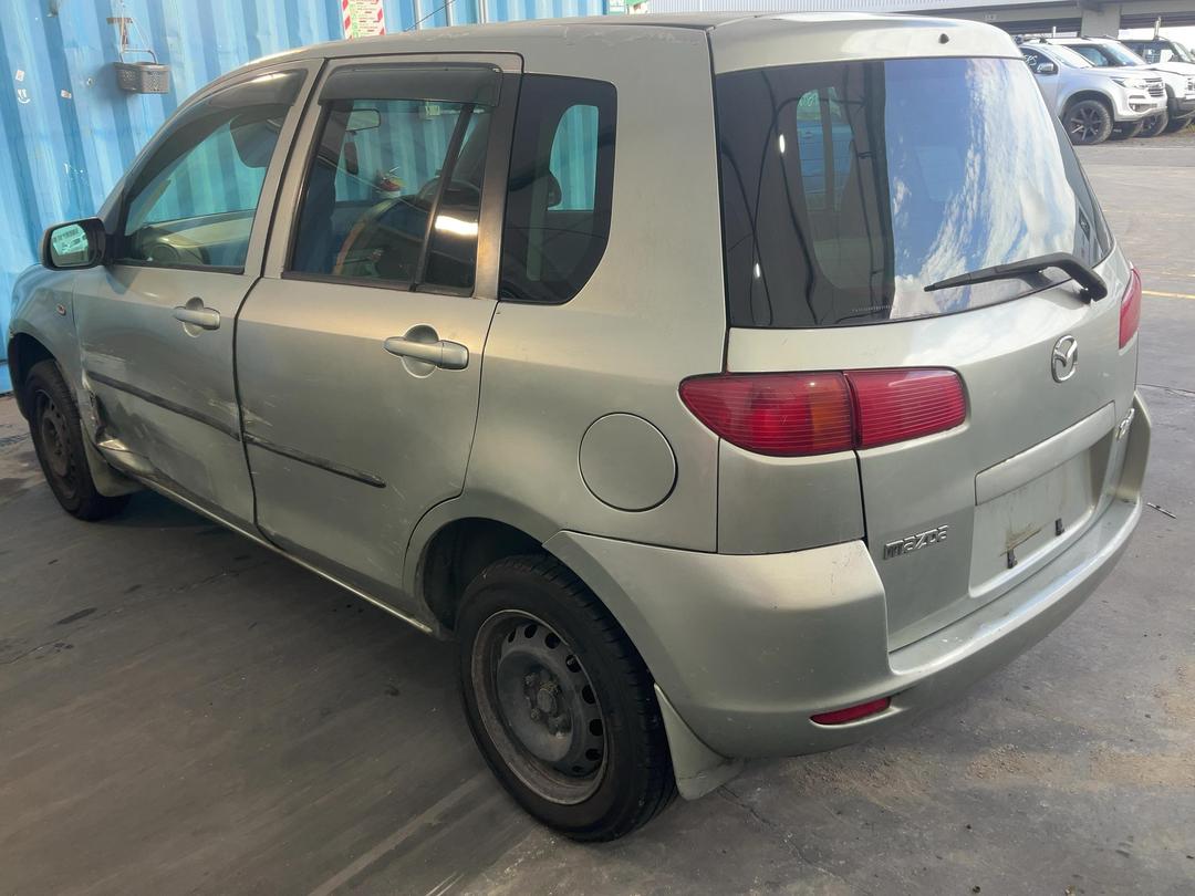 Photo '4' of Mazda Demio