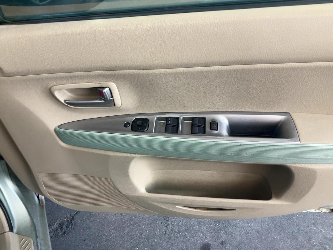 Photo '7' of Mazda Demio