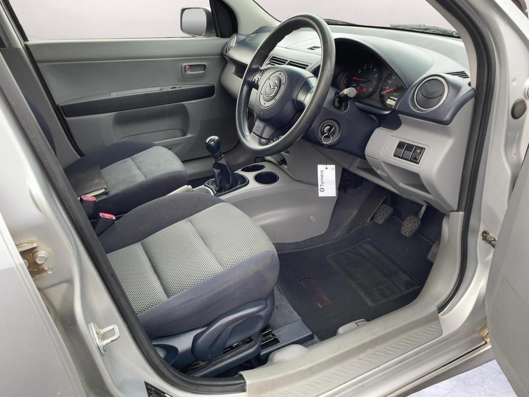 Photo '14' of Mazda Mazda2 Sport Photo '14' of Mazda Mazda2 Sport