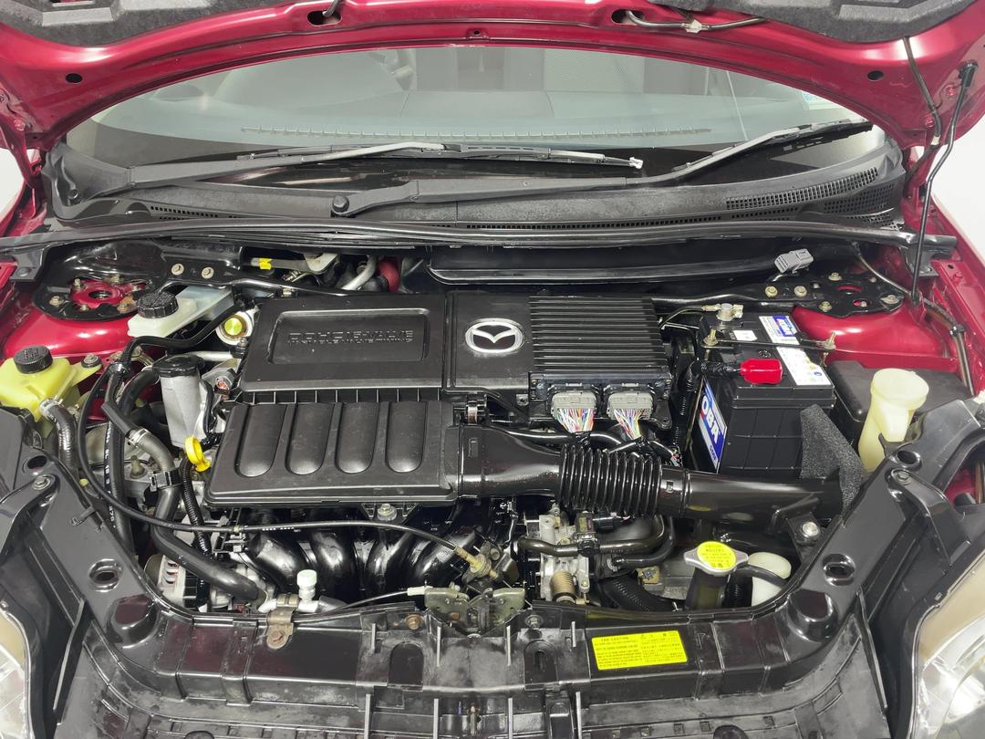 Photo '13' of Mazda Mazda2