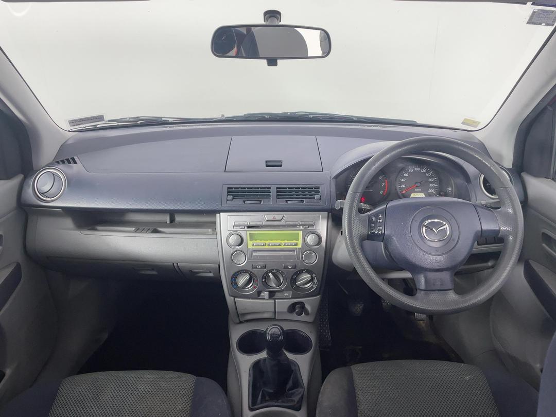Photo '17' of Mazda Mazda2