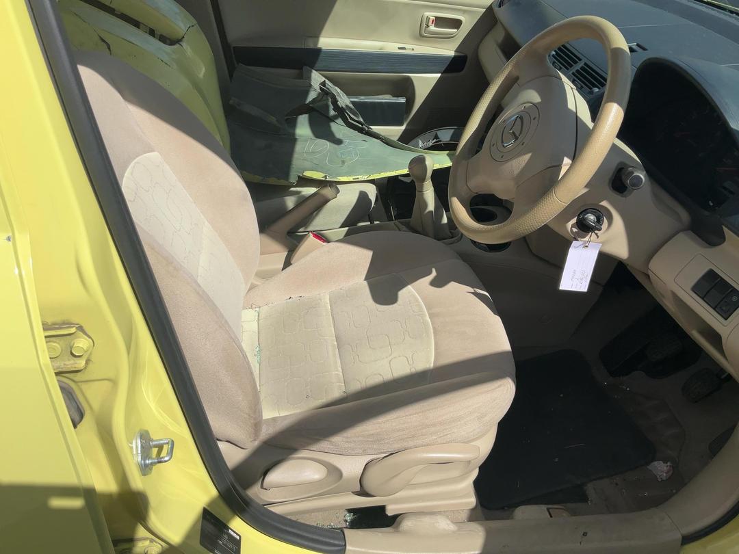 Photo '13' of Mazda Mazda2