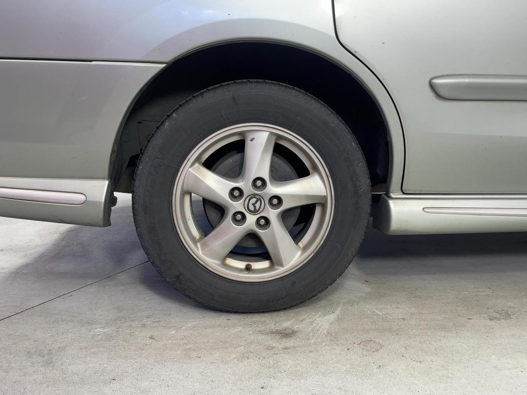 Photo '10' of Mazda MPV 2300