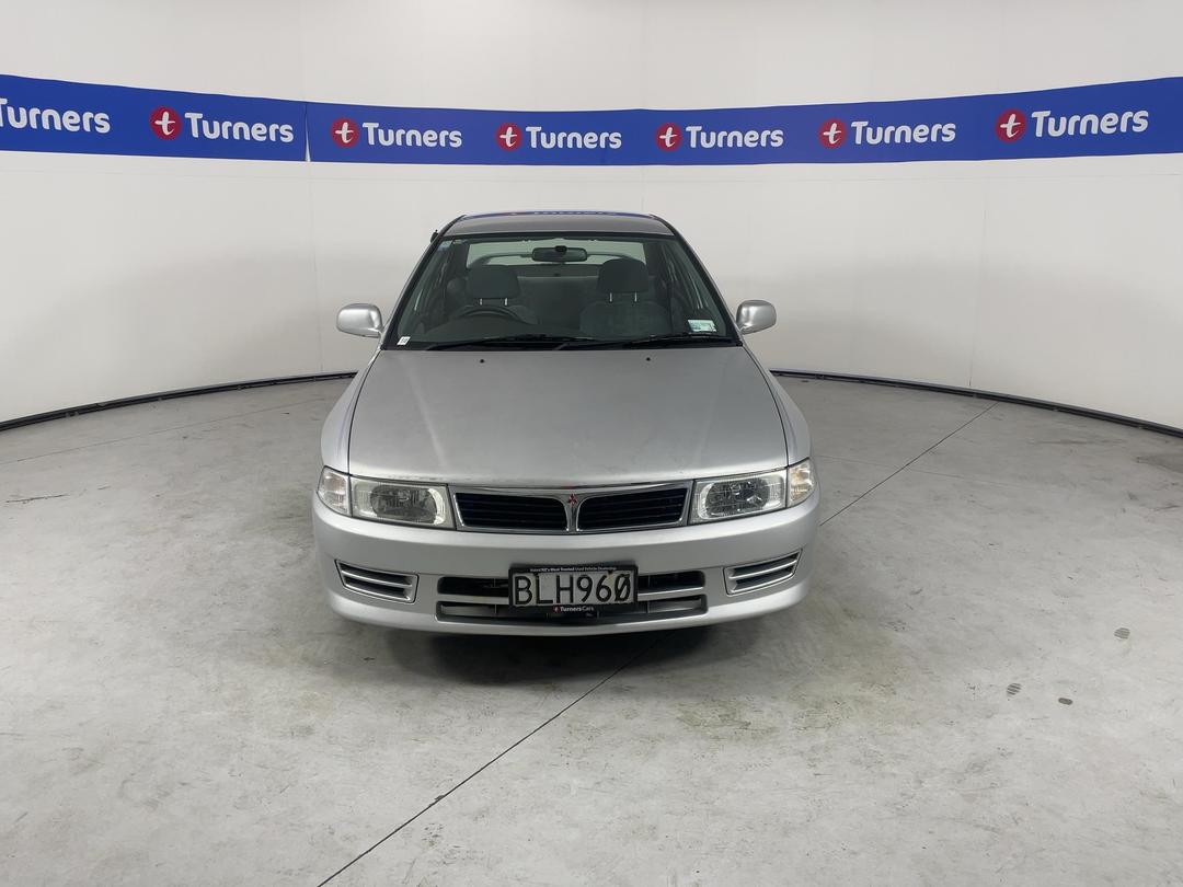 Photo '2' of Mitsubishi Lancer