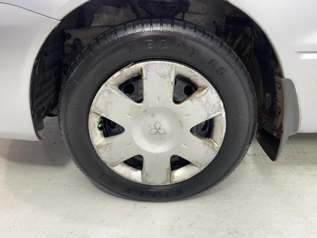 Photo '10' of Mitsubishi Lancer