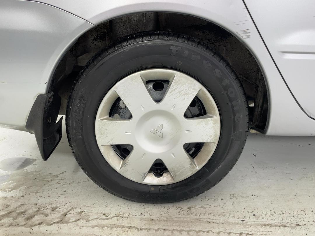 Photo '12' of Mitsubishi Lancer