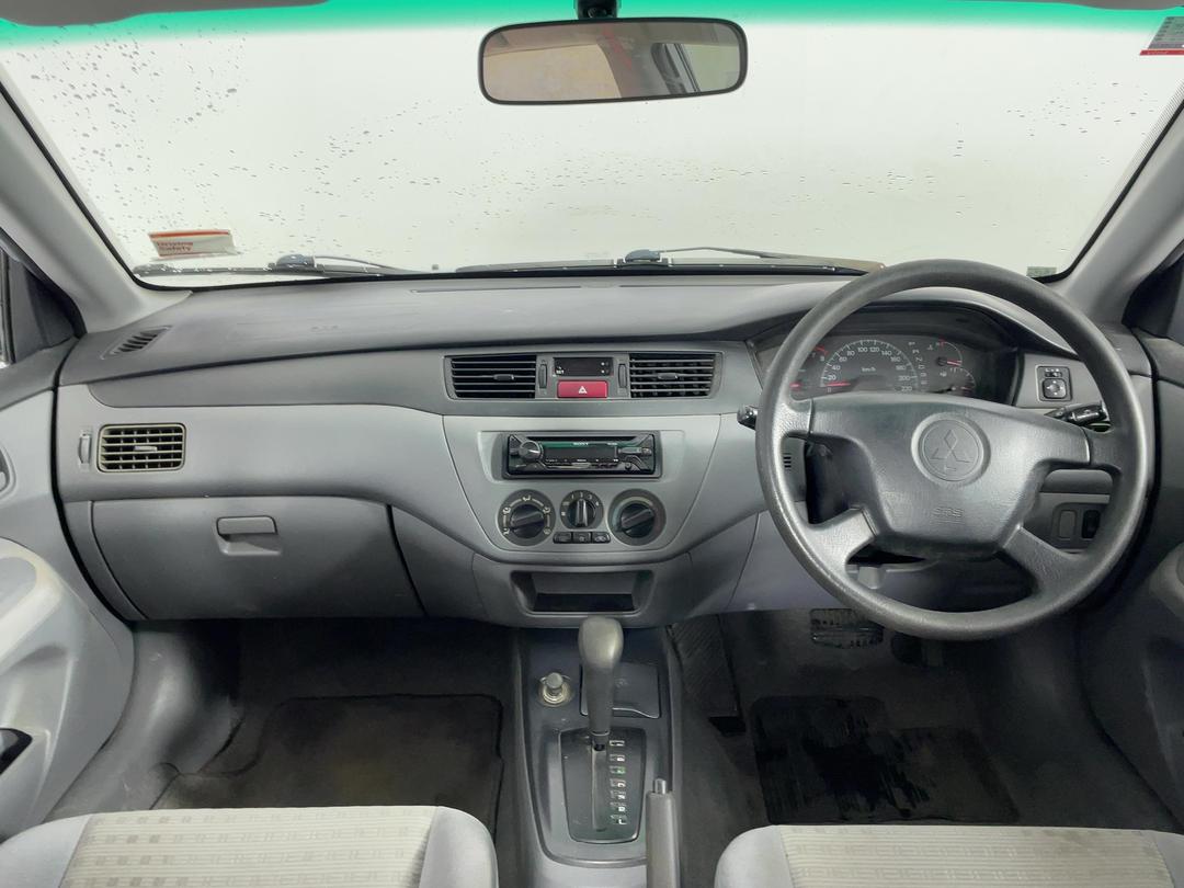 Photo '17' of Mitsubishi Lancer