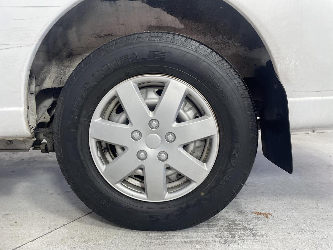 Photo '11' of Nissan Caravan