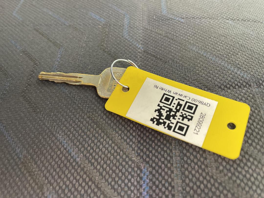 Photo '21' of Nissan Caravan