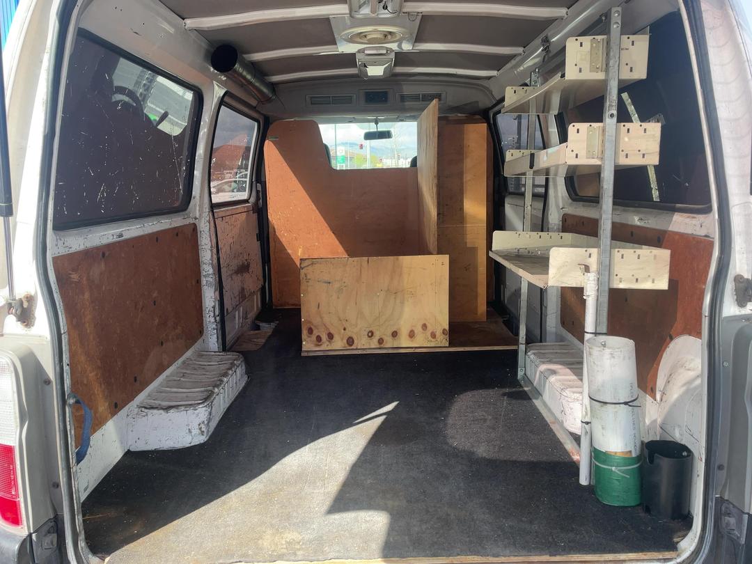 Photo '12' of Nissan Caravan Photo '12' of Nissan Caravan